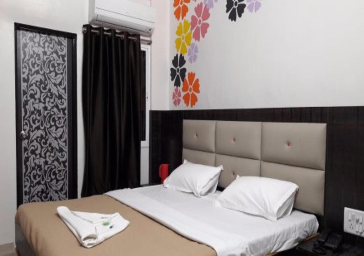Hotel Royal Regency 아우랑가바드 외부 사진